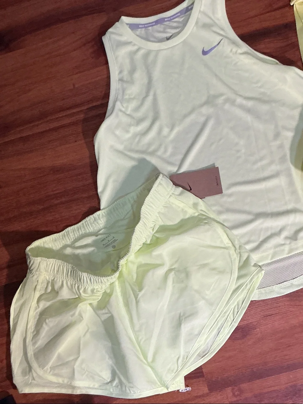 Nike Pale Yellow Women's Athletic Tank, Shorts Crossbody Bag Set nwt bundle